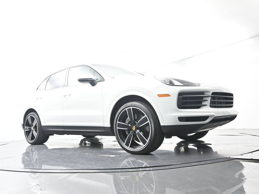 Certified 2023 Porsche Cayenne Platinum Edition AWD/4WD image 54