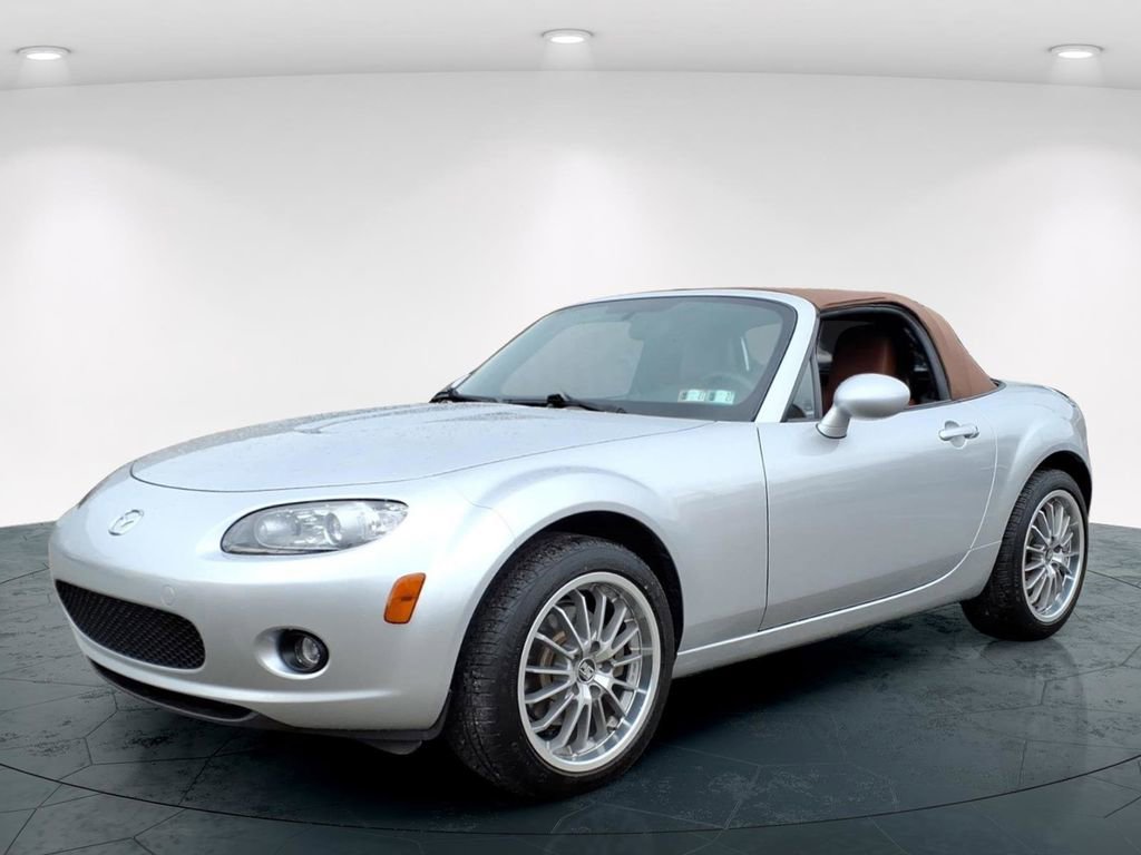 Used 2006 MAZDA MX-5 Miata Grand Touring image 3