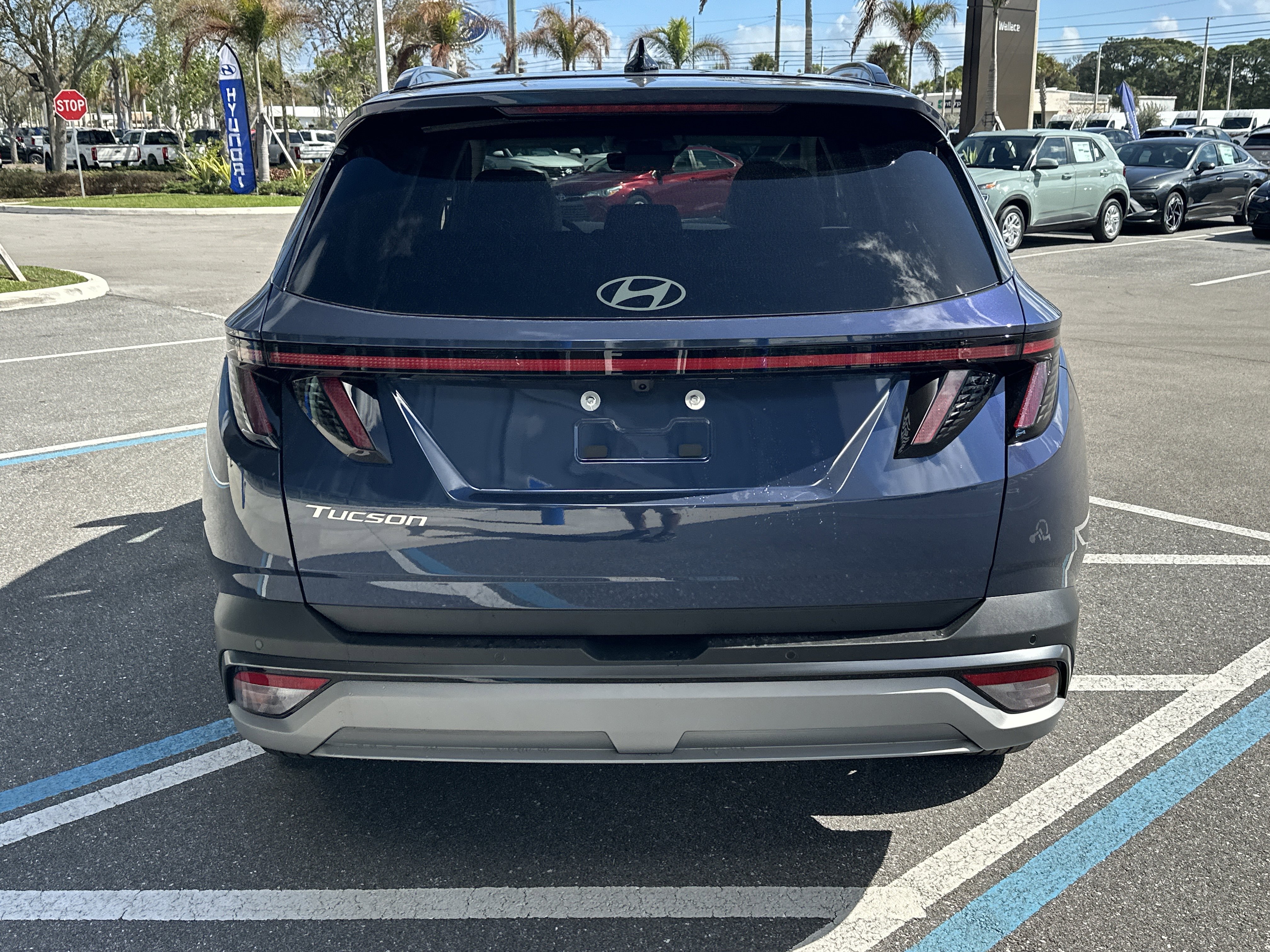 New 2026 Hyundai Tucson Limited FWD image 8