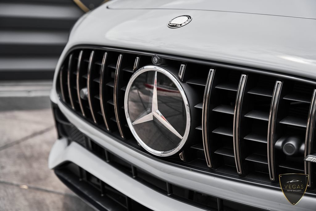 Used 2025 Mercedes-Benz SL 43 AMG w/ Driver Assistance Package image 9