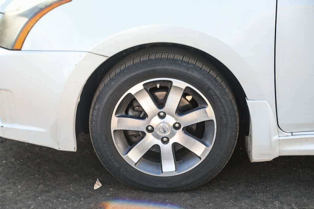 Used 2012 Nissan Sentra 2.0 SR w/ Special Edition Pkg FWD image 8