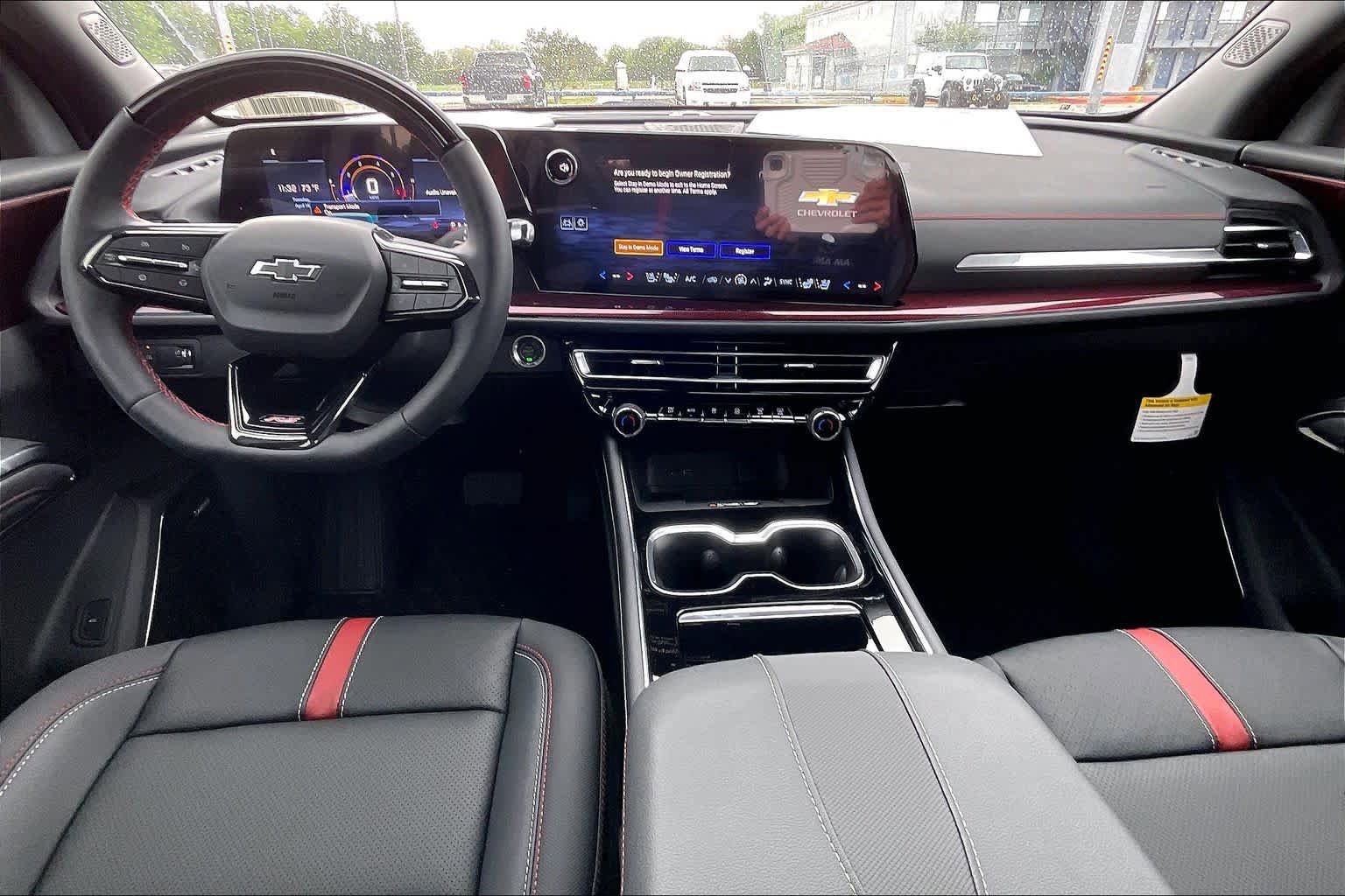 New 2026 Chevrolet Traverse RS w/ LPO, Floor Liner Package FWD image 5