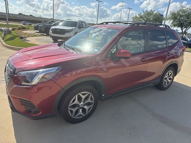 Used 2023 Subaru Forester Premium image 4