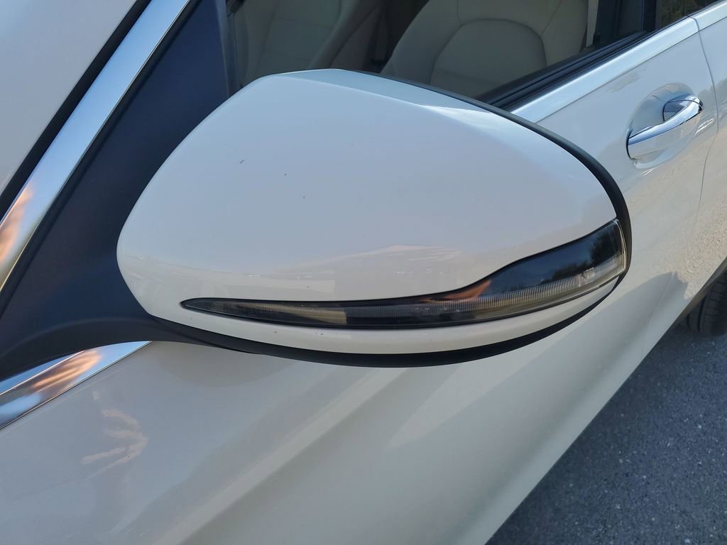 Used 2021 Mercedes-Benz GLC 300 image 21