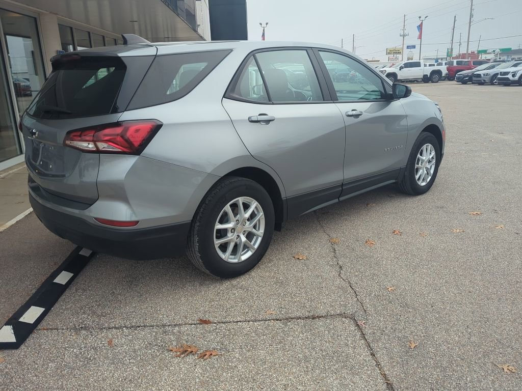 Used 2023 Chevrolet Equinox LS image 7