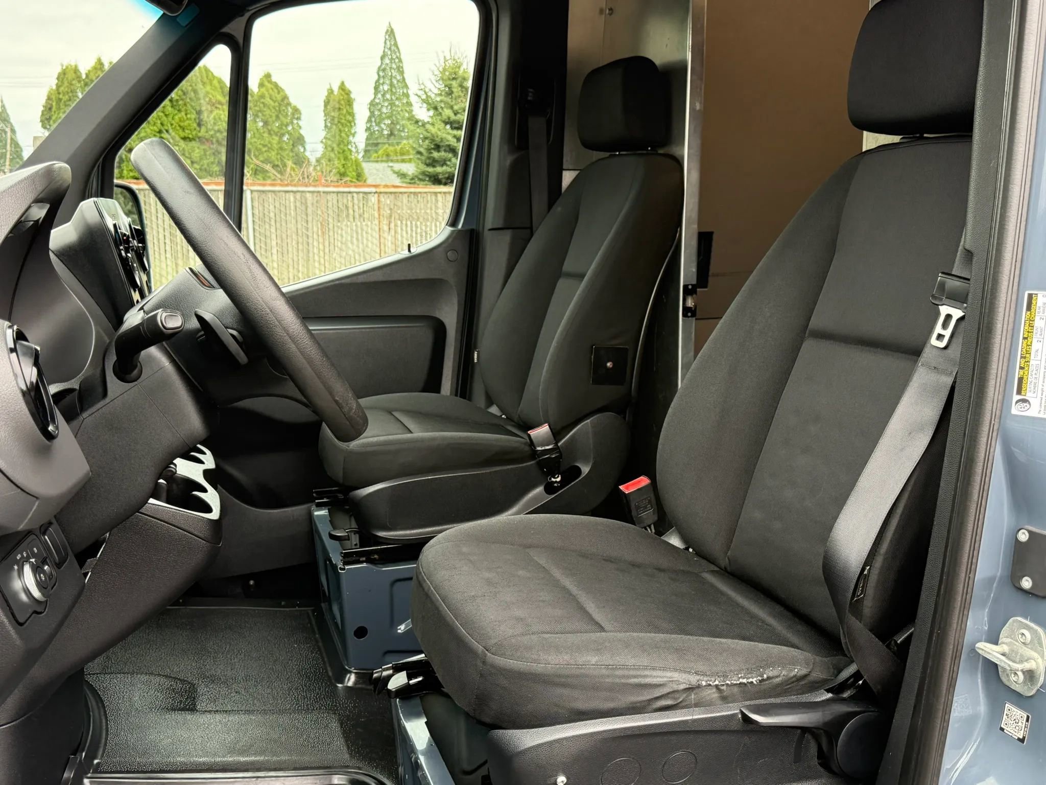 Used 2019 Mercedes-Benz Sprinter 144 image 15