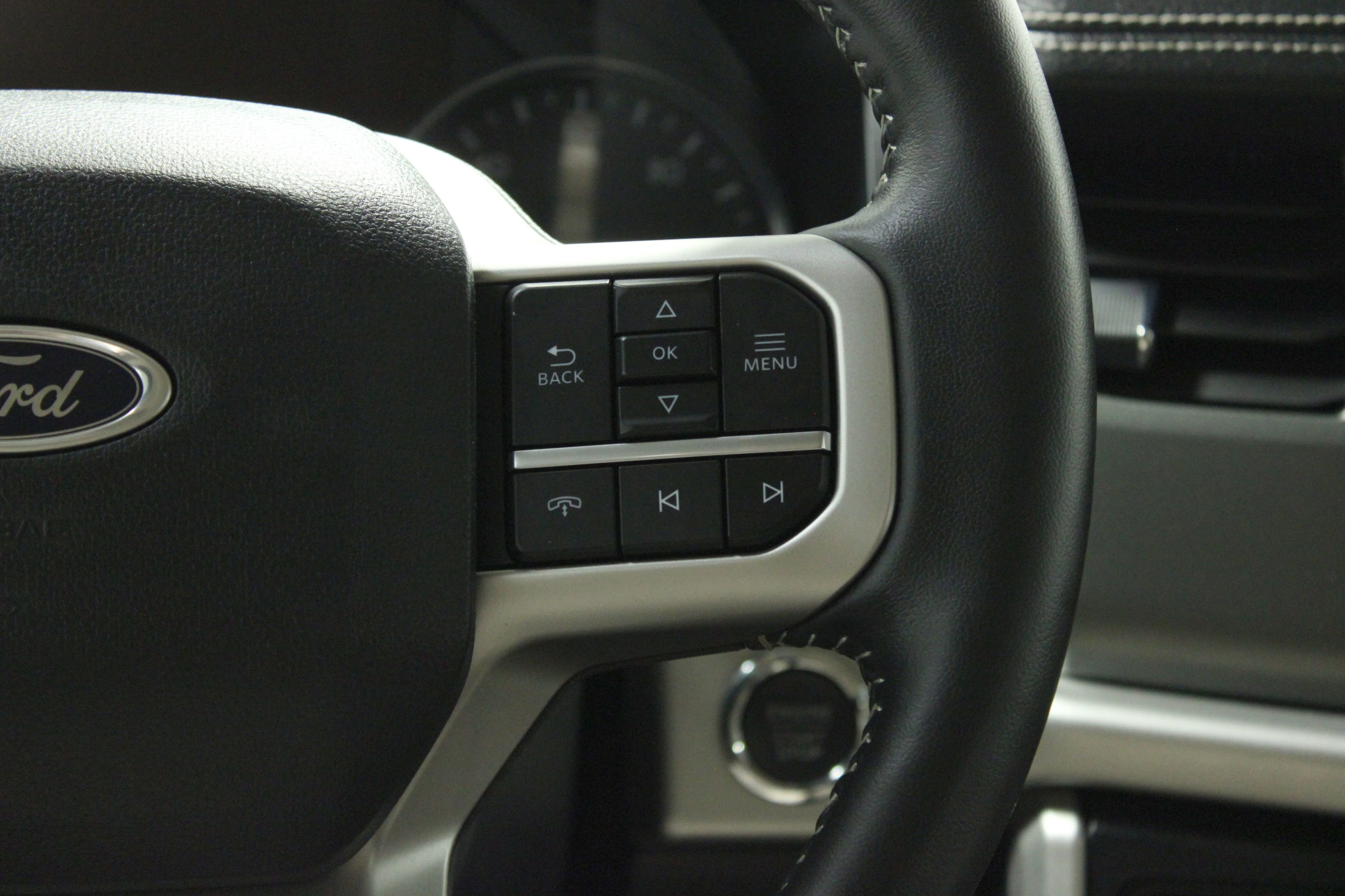 Used 2024 Ford Expedition XLT image 25