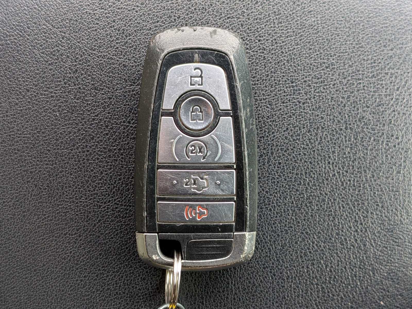 Used 2019 Ford Edge ST w/ Equipment Group 401A AWD/4WD image 32