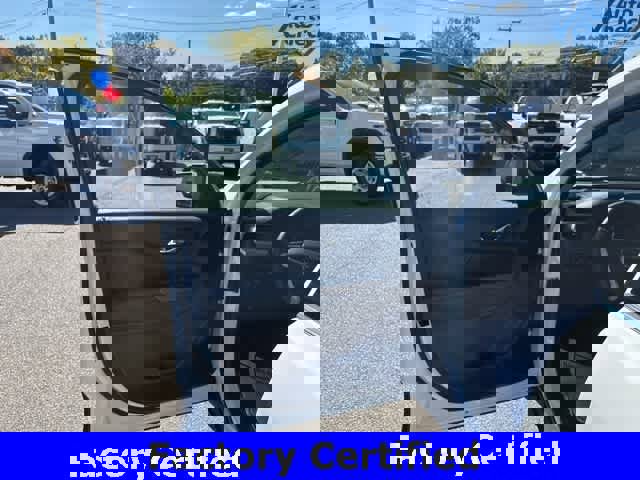 Certified 2023 GMC Acadia SLE image 17