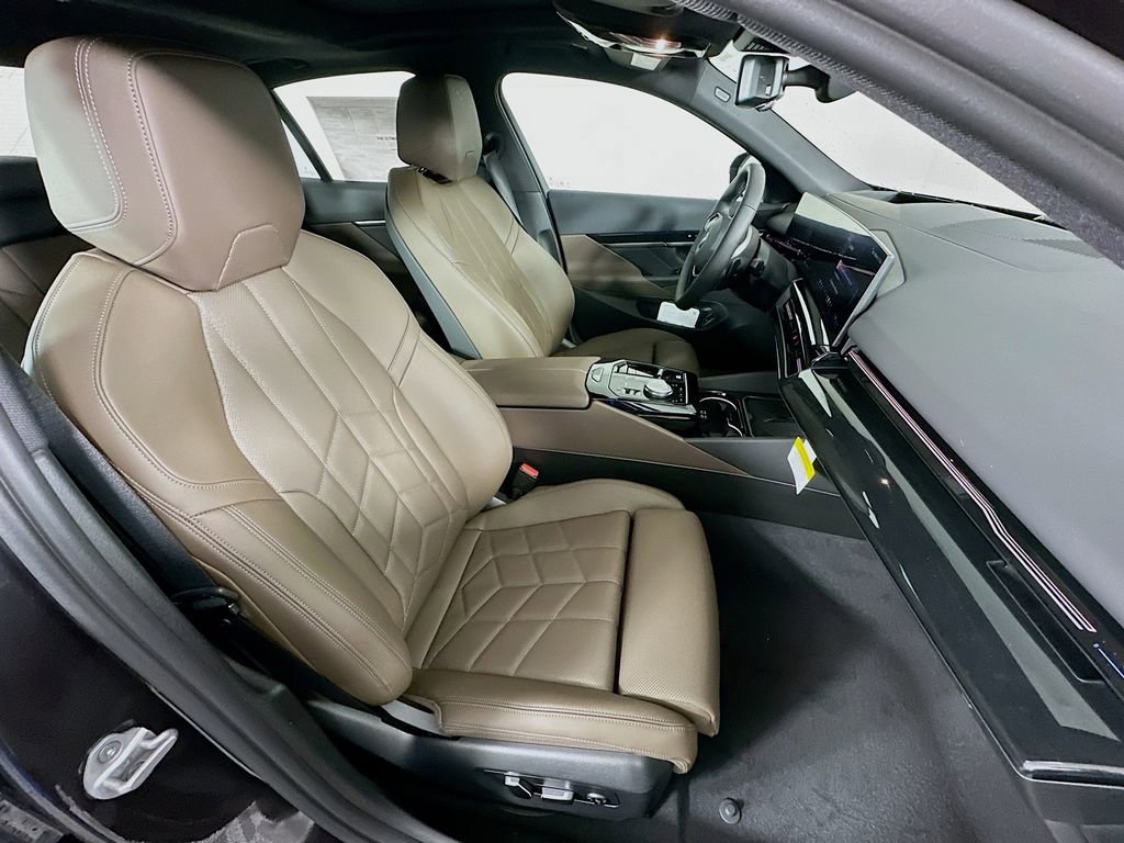 New 2026 BMW 530i xDrive w/ Premium Package image 36