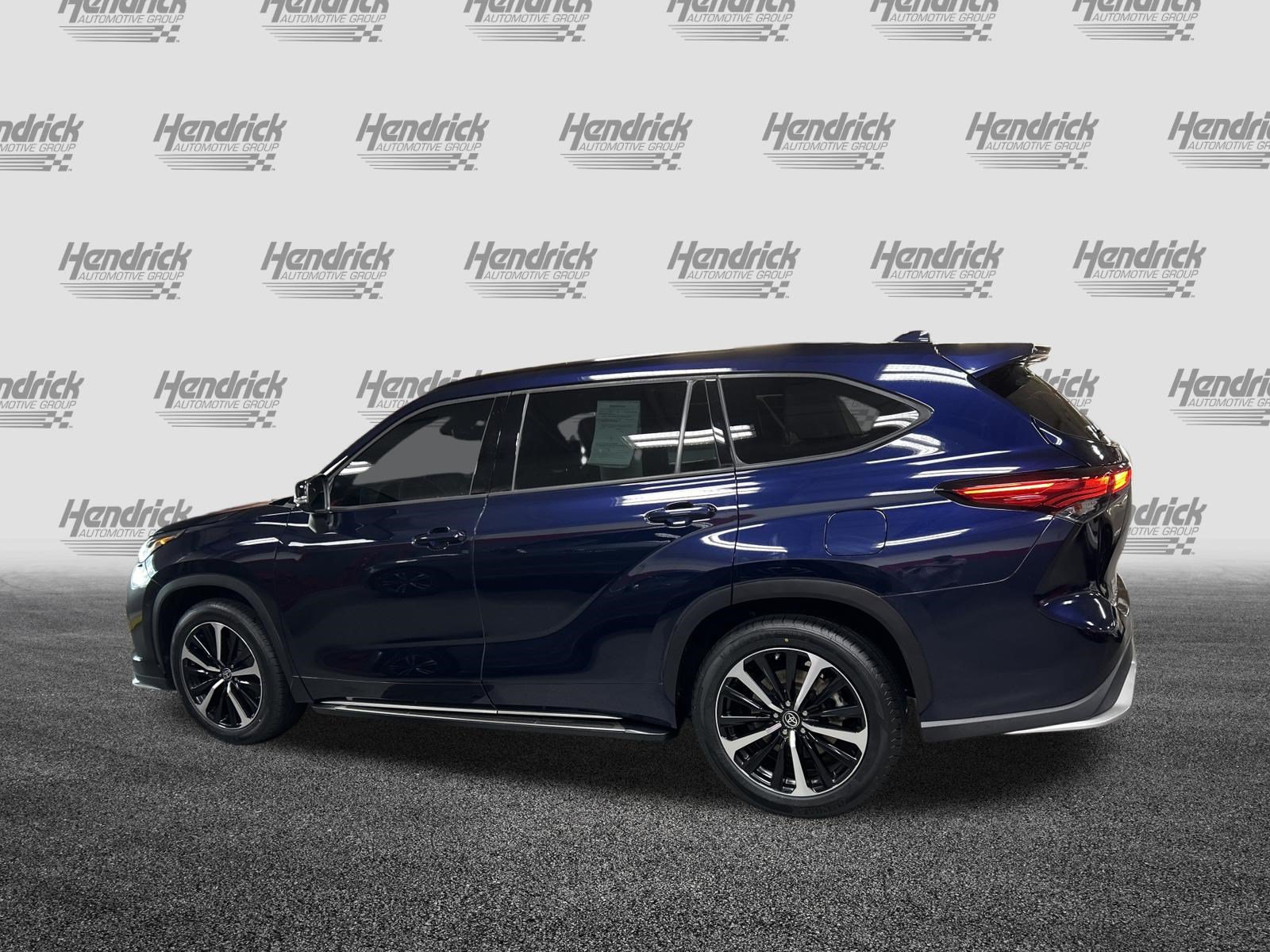 Used 2021 Toyota Highlander XSE FWD image 8