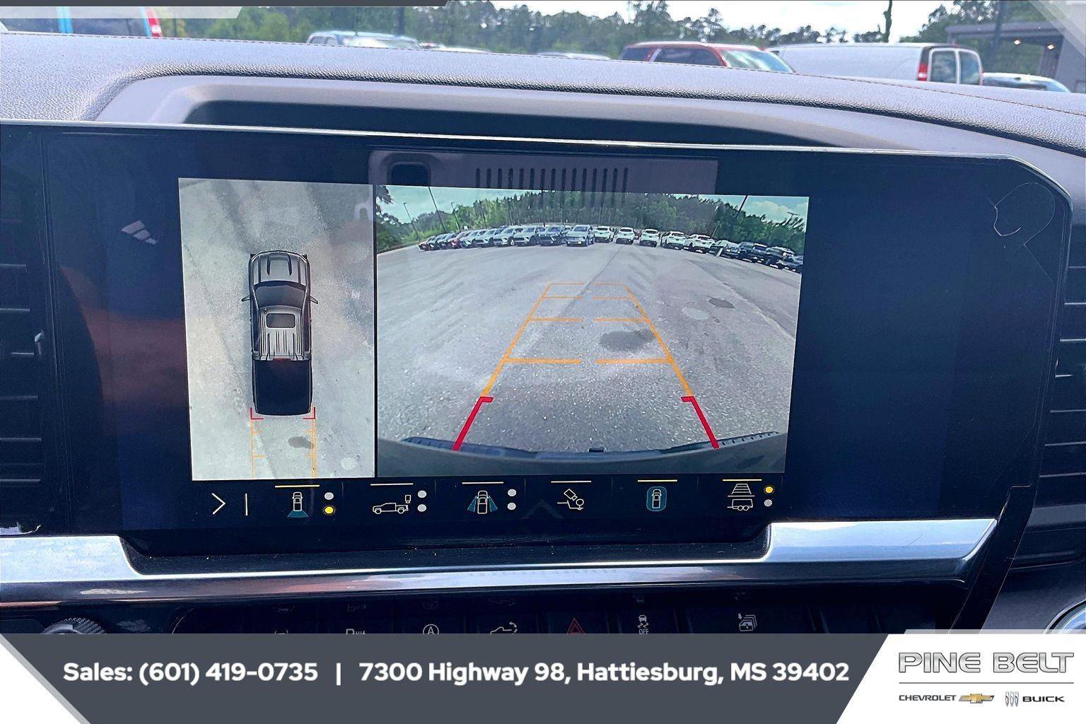 Used 2023 Chevrolet Silverado 1500 High Country w/ Technology Package image 16