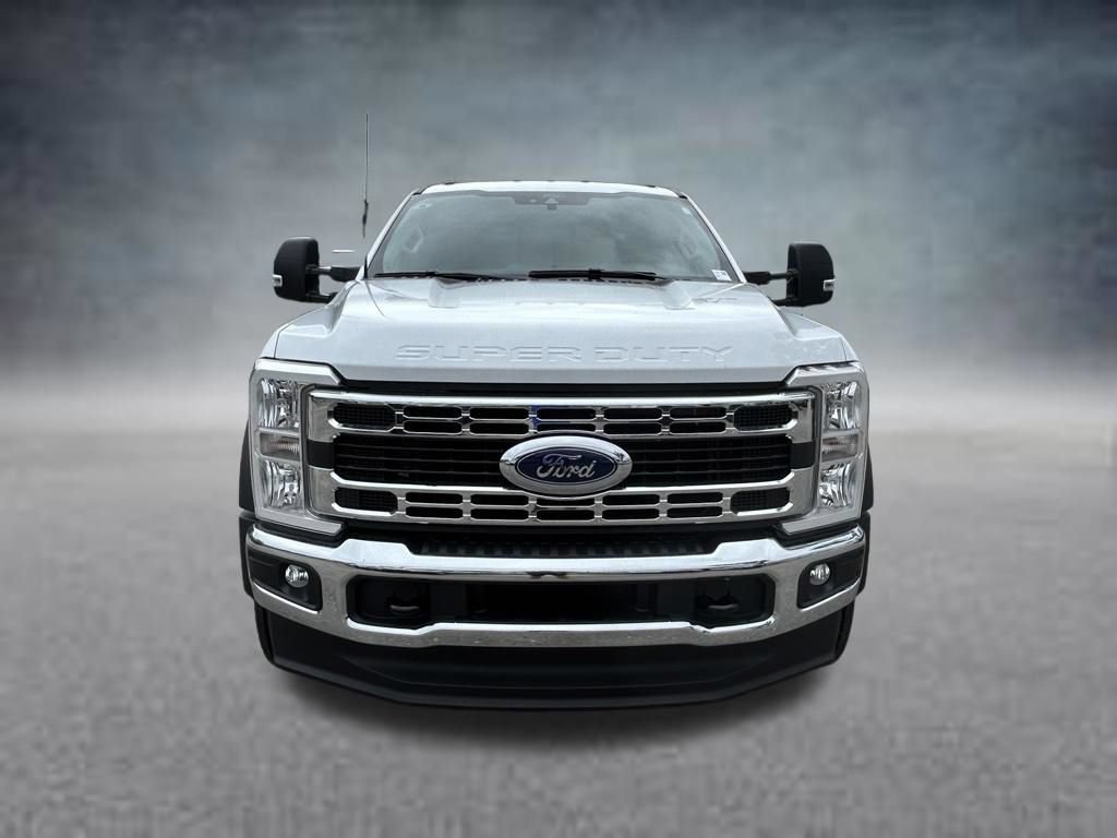 New 2026 Ford F550 4x4 SuperCab Super Duty image 9