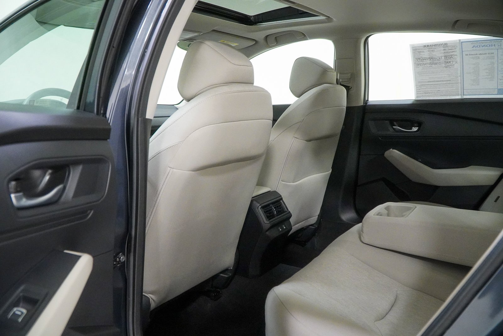 Certified 2025 Honda Accord SE image 37