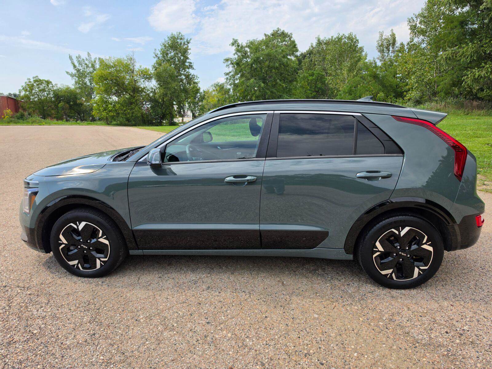 Used 2023 Kia Niro Wind w/ Wind Preserve Package FWD image 16