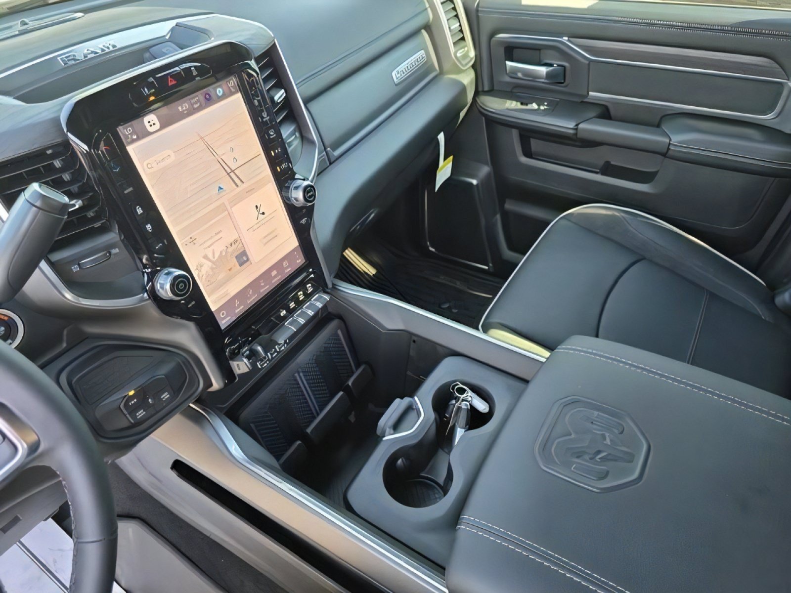 New 2026 RAM 2500 Laramie w/ Night Edition AWD/4WD image 17