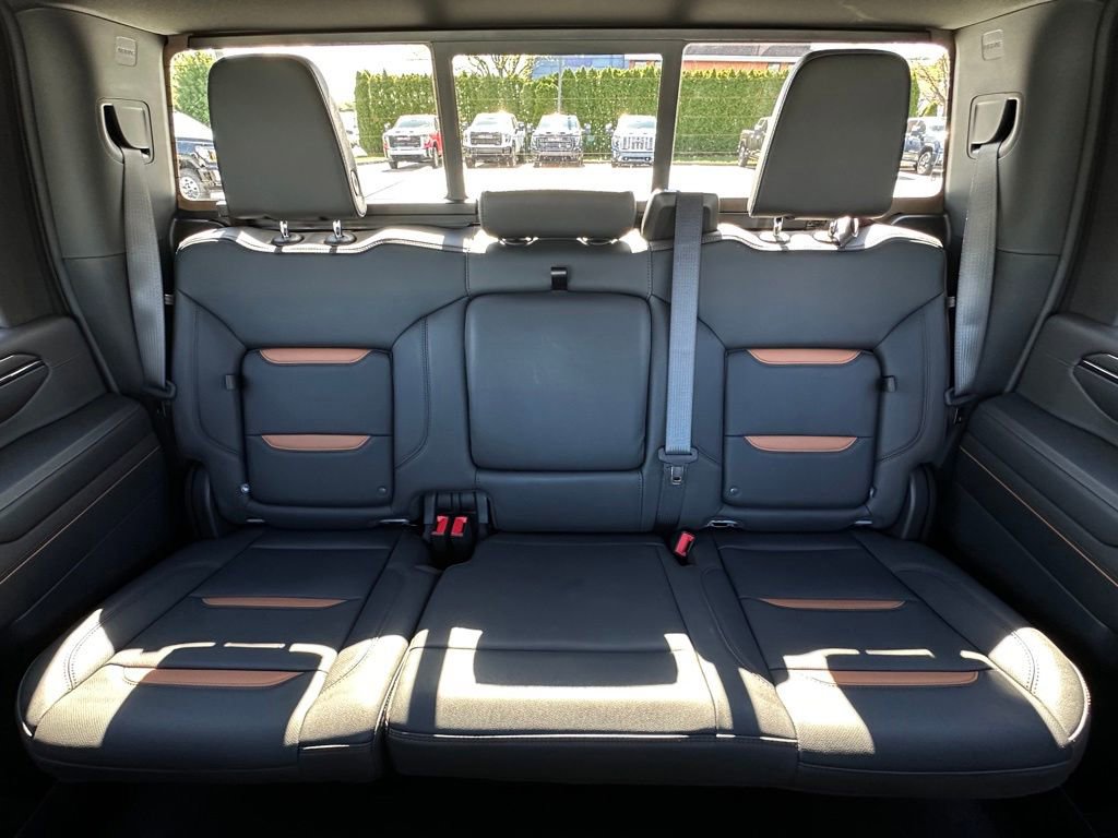 Used 2024 GMC Sierra 2500 AT4 w/ AT4 Premium Plus Package AWD/4WD image 29