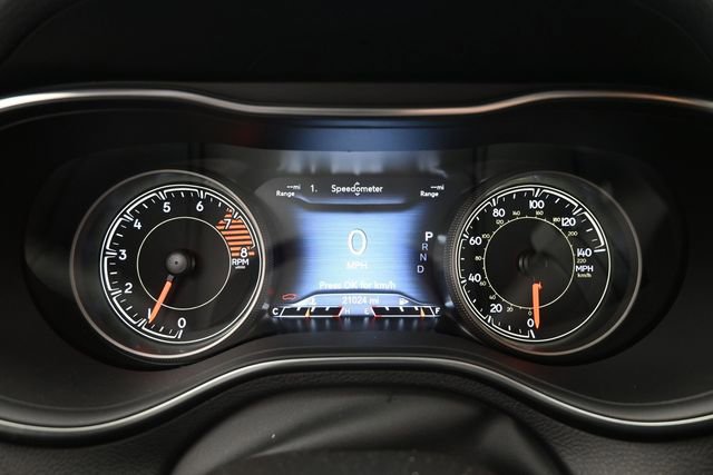 Used 2022 Jeep Cherokee Trailhawk w/ Premium Leather Package AWD/4WD image 16