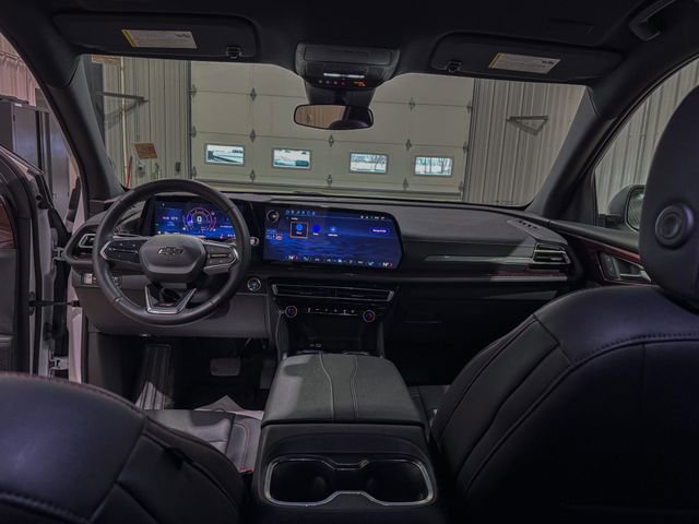 Used 2024 Chevrolet Traverse Z71 image 20