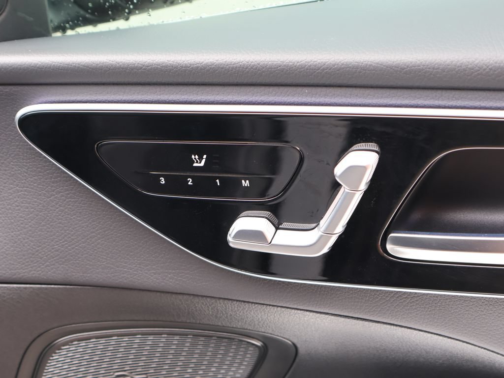 Used 2025 Mercedes-Benz C 300 4MATIC Sedan image 10