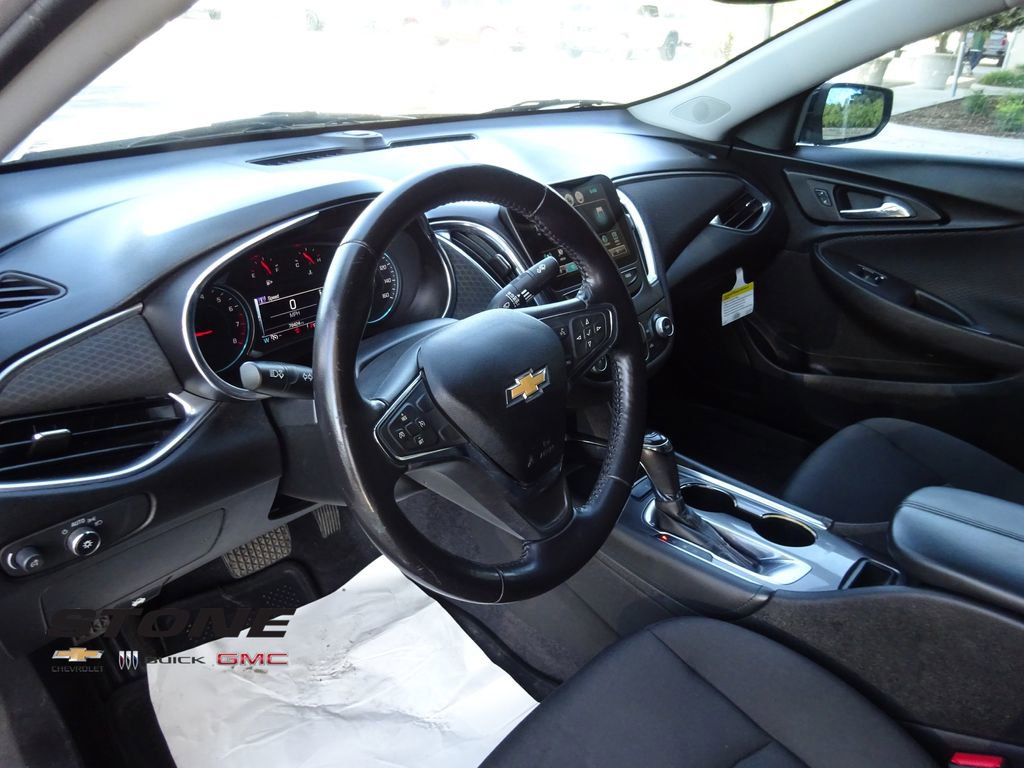 Used 2018 Chevrolet Malibu LT image 12