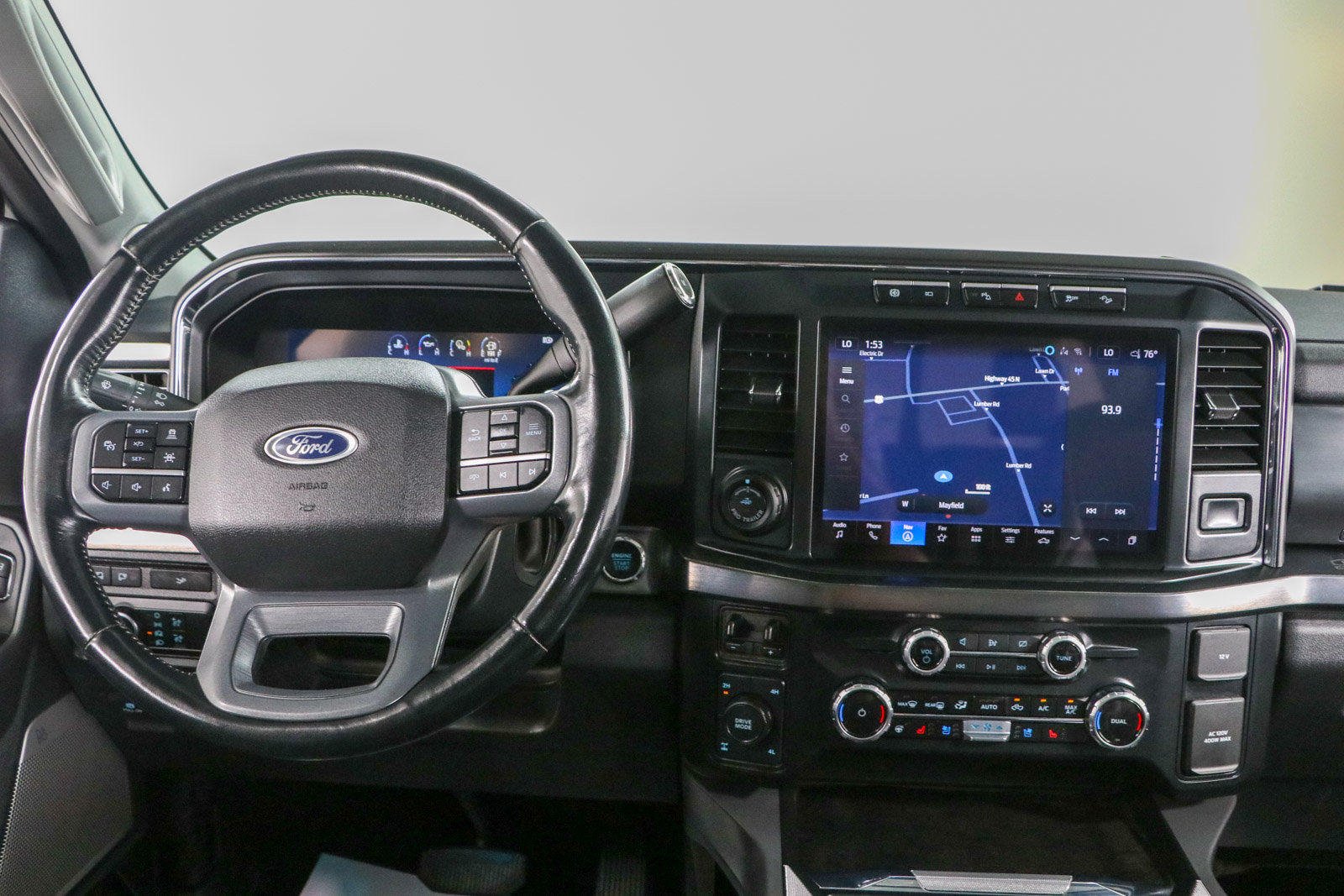 Used 2024 Ford F250 Lariat w/ Lariat Ultimate Package AWD/4WD image 18