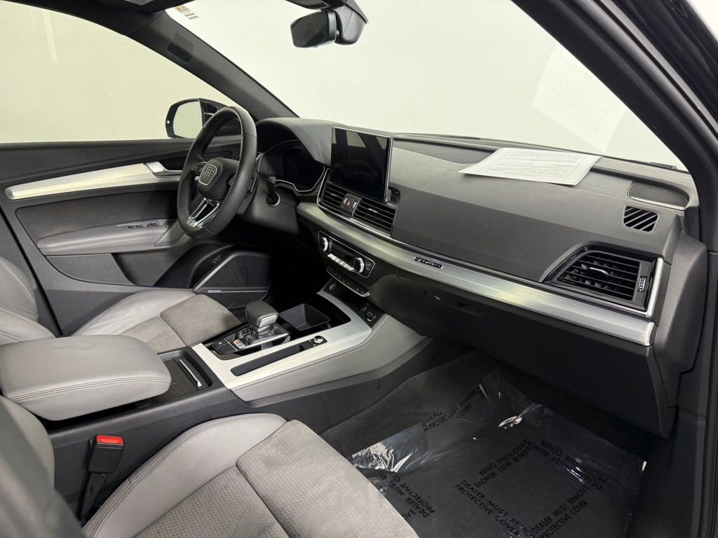 Used 2021 Audi SQ5 Prestige w/ Prestige Package image 16