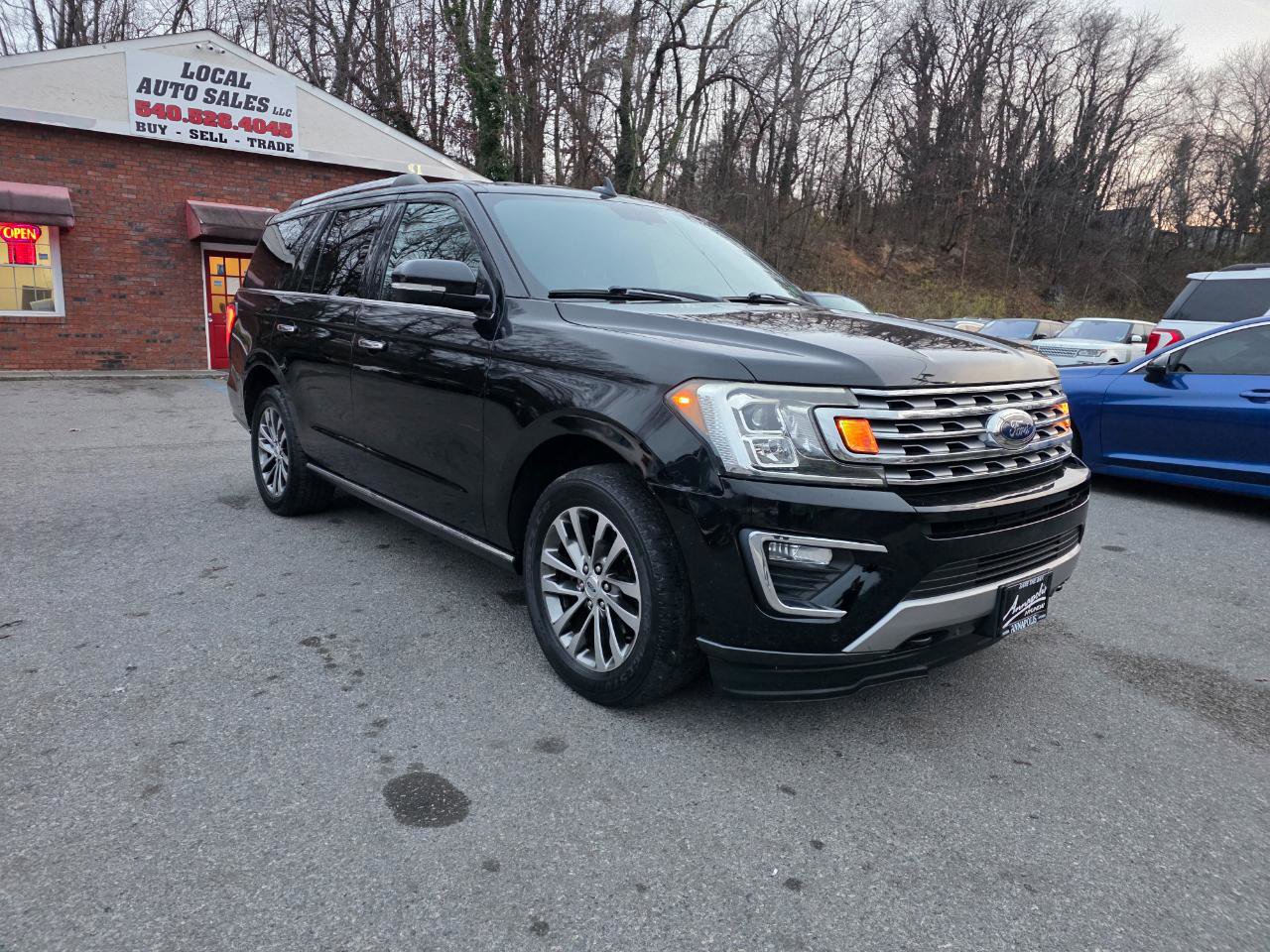 Used 2018 Ford Expedition Limited image 3
