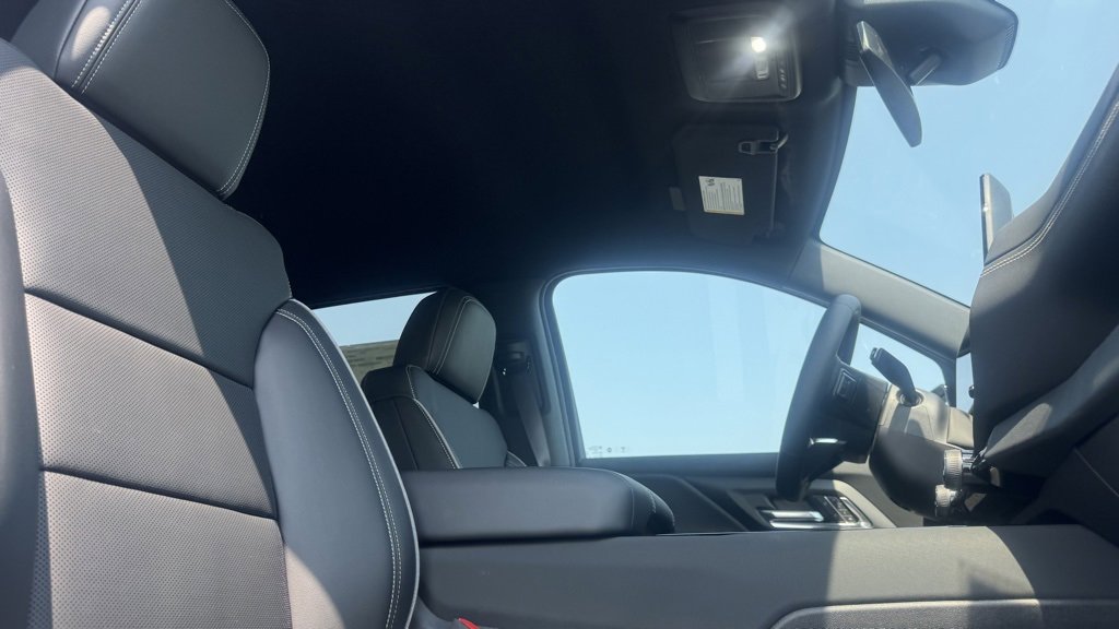 New 2025 Chevrolet Silverado EV LT image 21