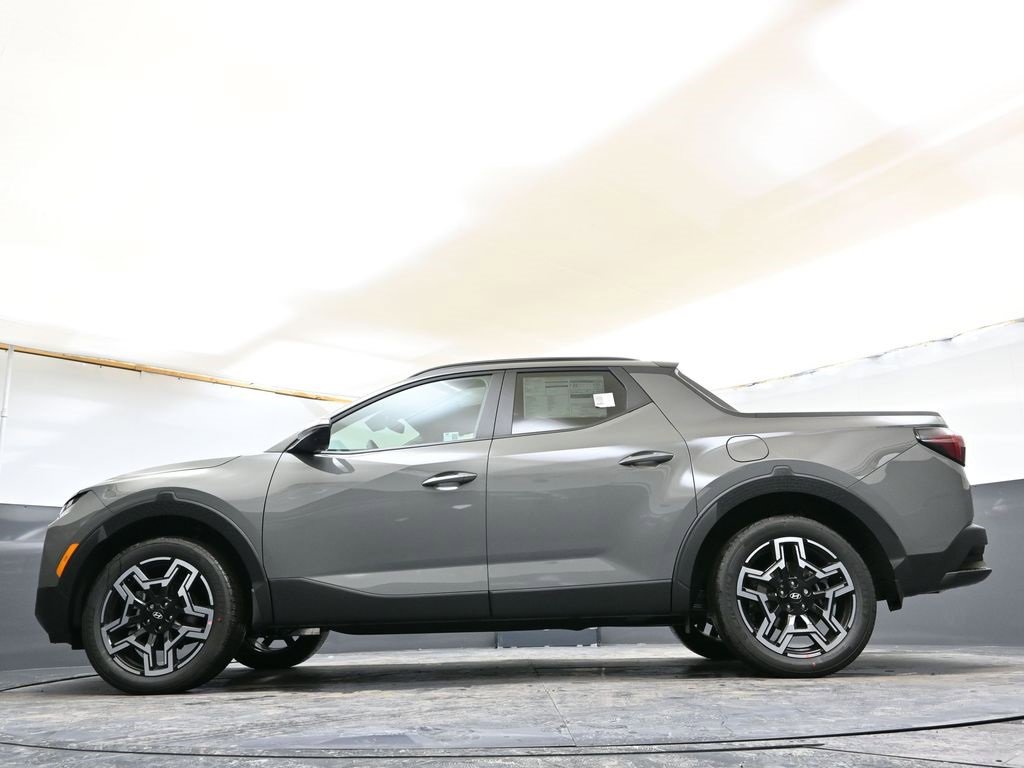 Certified 2025 Hyundai Santa Cruz Limited image 32