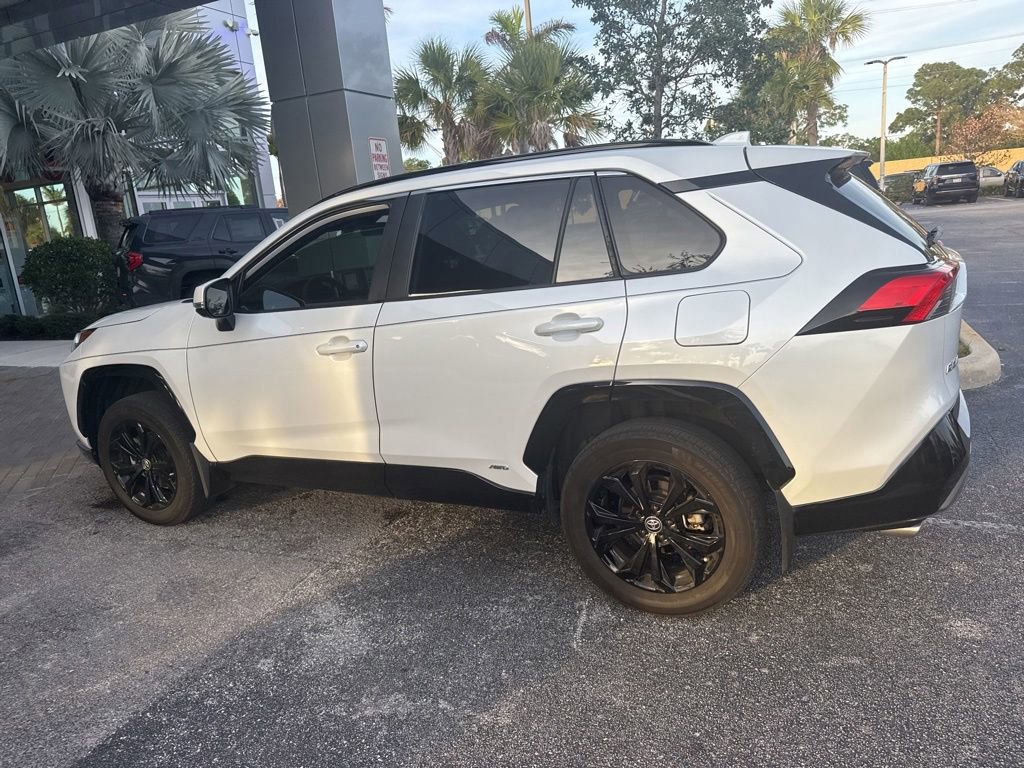 Used 2024 Toyota RAV4 SE AWD/4WD image 4