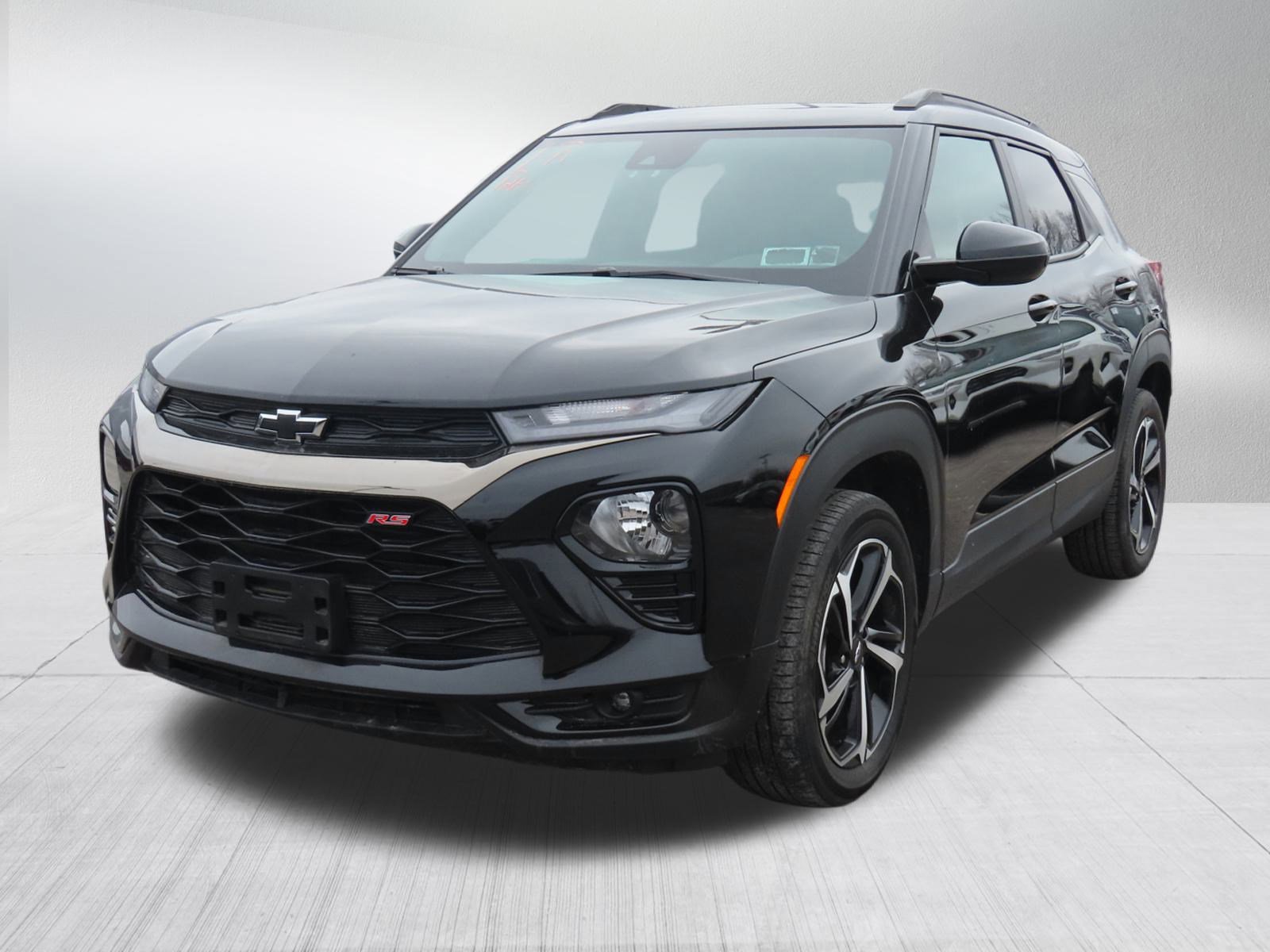 Used 2023 Chevrolet TrailBlazer RS w/ Sun and Liftgate Package AWD/4WD image 3