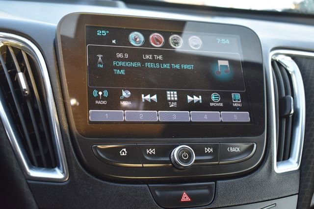 Certified 2018 Chevrolet Malibu LT w/ Driver Confidence Package image 28