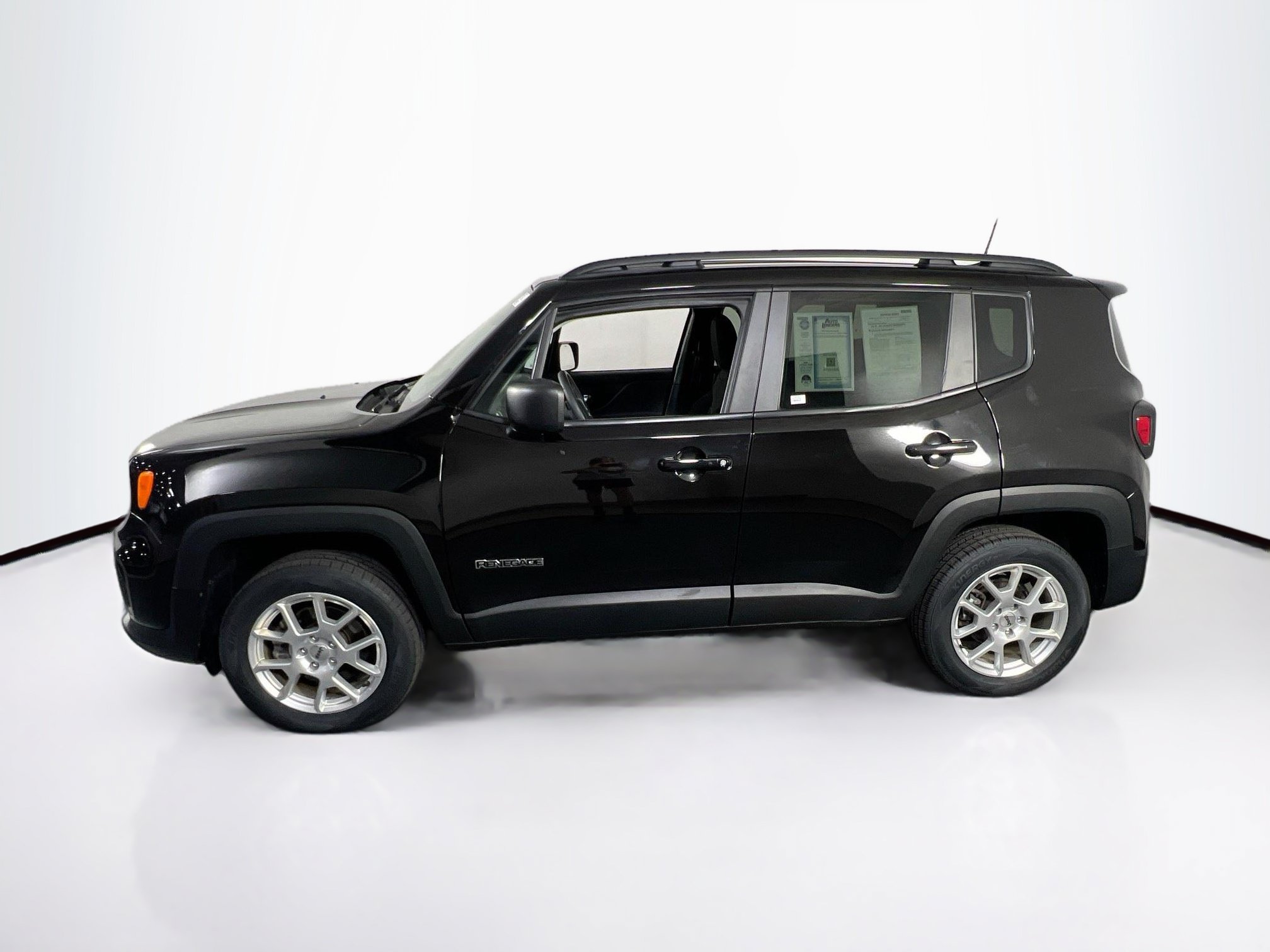 Used 2022 Jeep Renegade Latitude AWD/4WD image 8