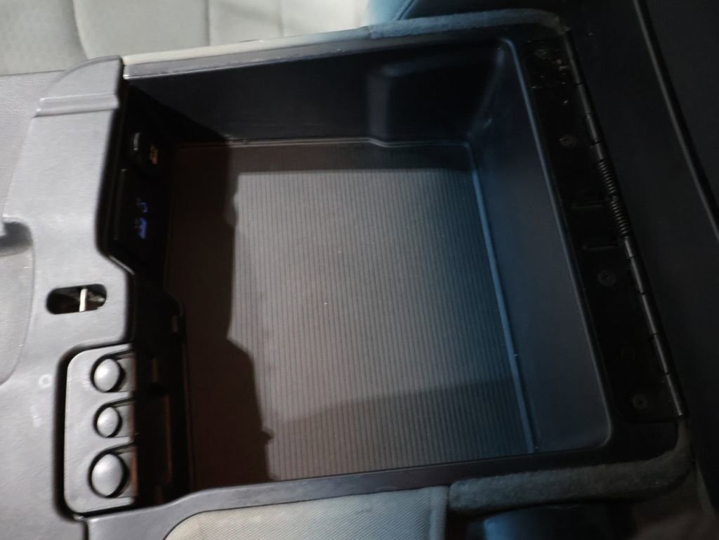 Used 2016 RAM 1500 ST w/ SXT Appearance Group image 26