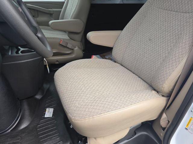 New 2026 GMC Savana 2500 w/ Driver Convenience Package RWD image 21