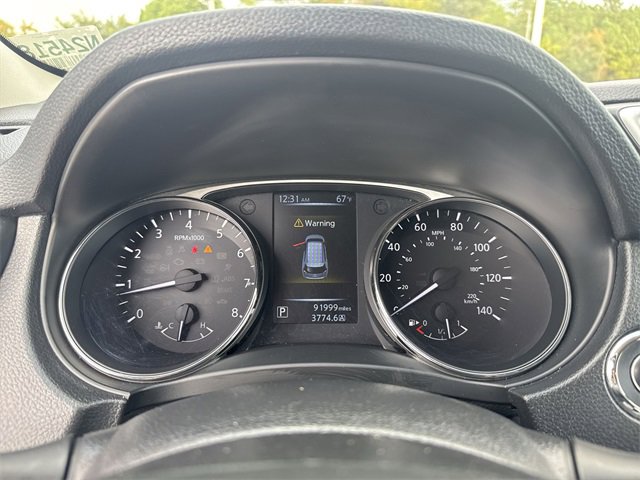 Used 2016 Nissan Rogue SV image 18