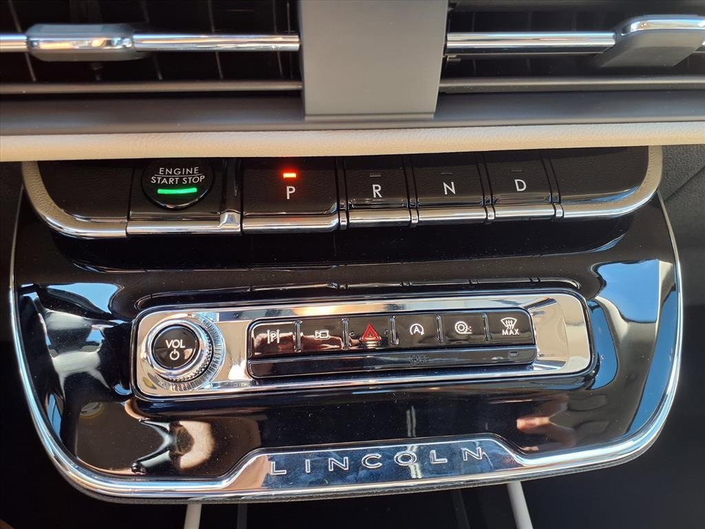 New 2026 Lincoln Corsair Premiere image 7