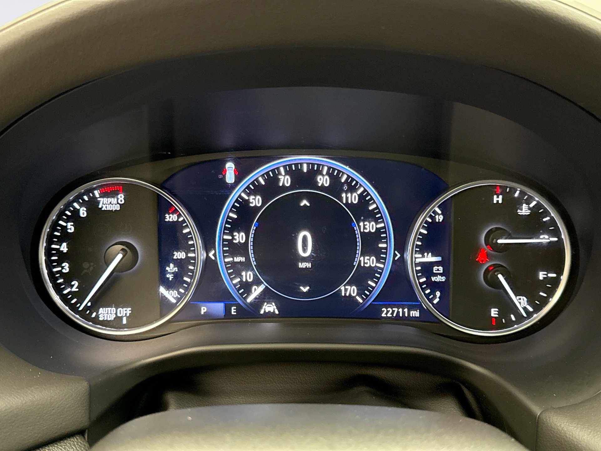 Used 2022 Buick Enclave Avenir w/ Avenir Technology Package image 13