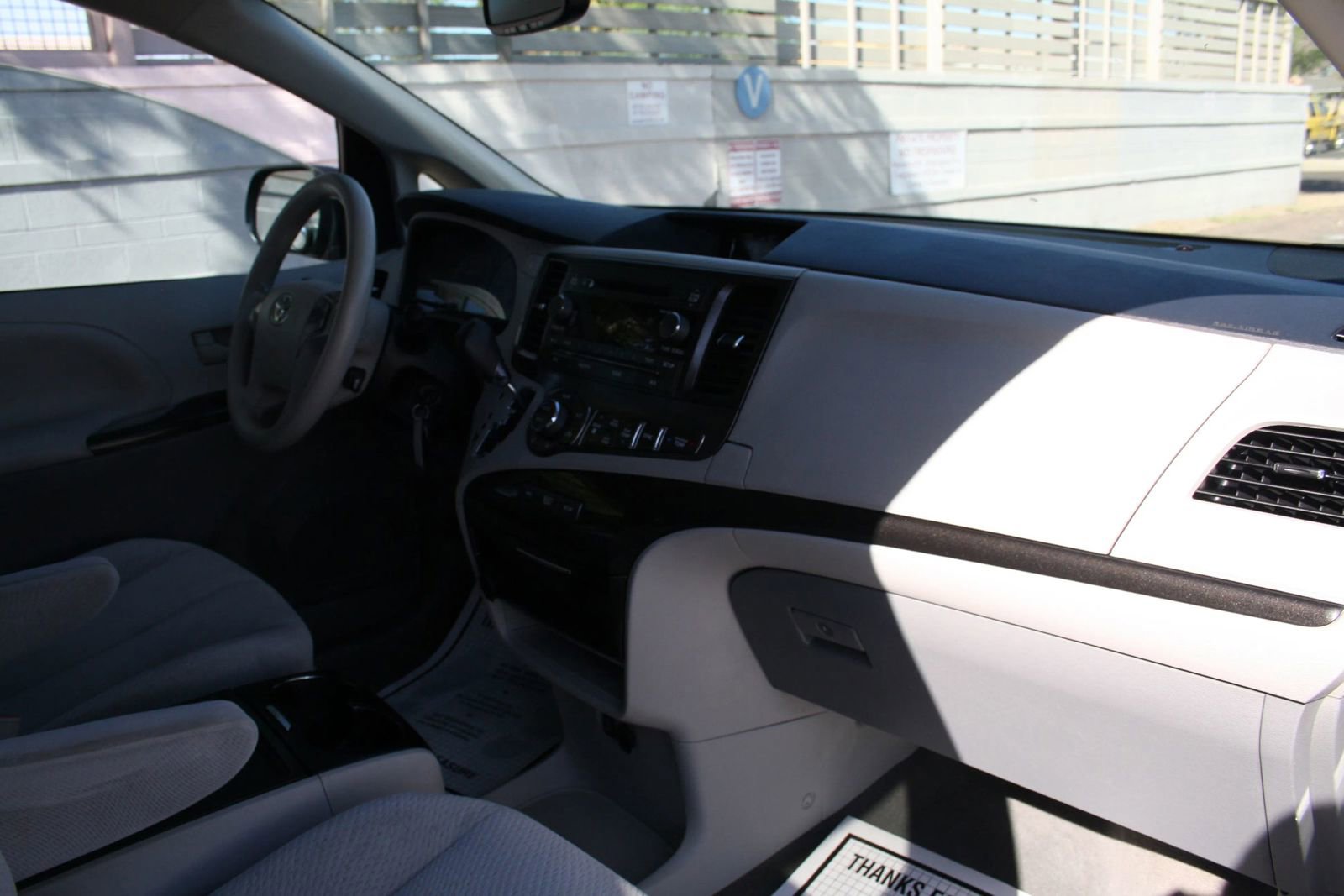 Used 2014 Toyota Sienna LE FWD image 5