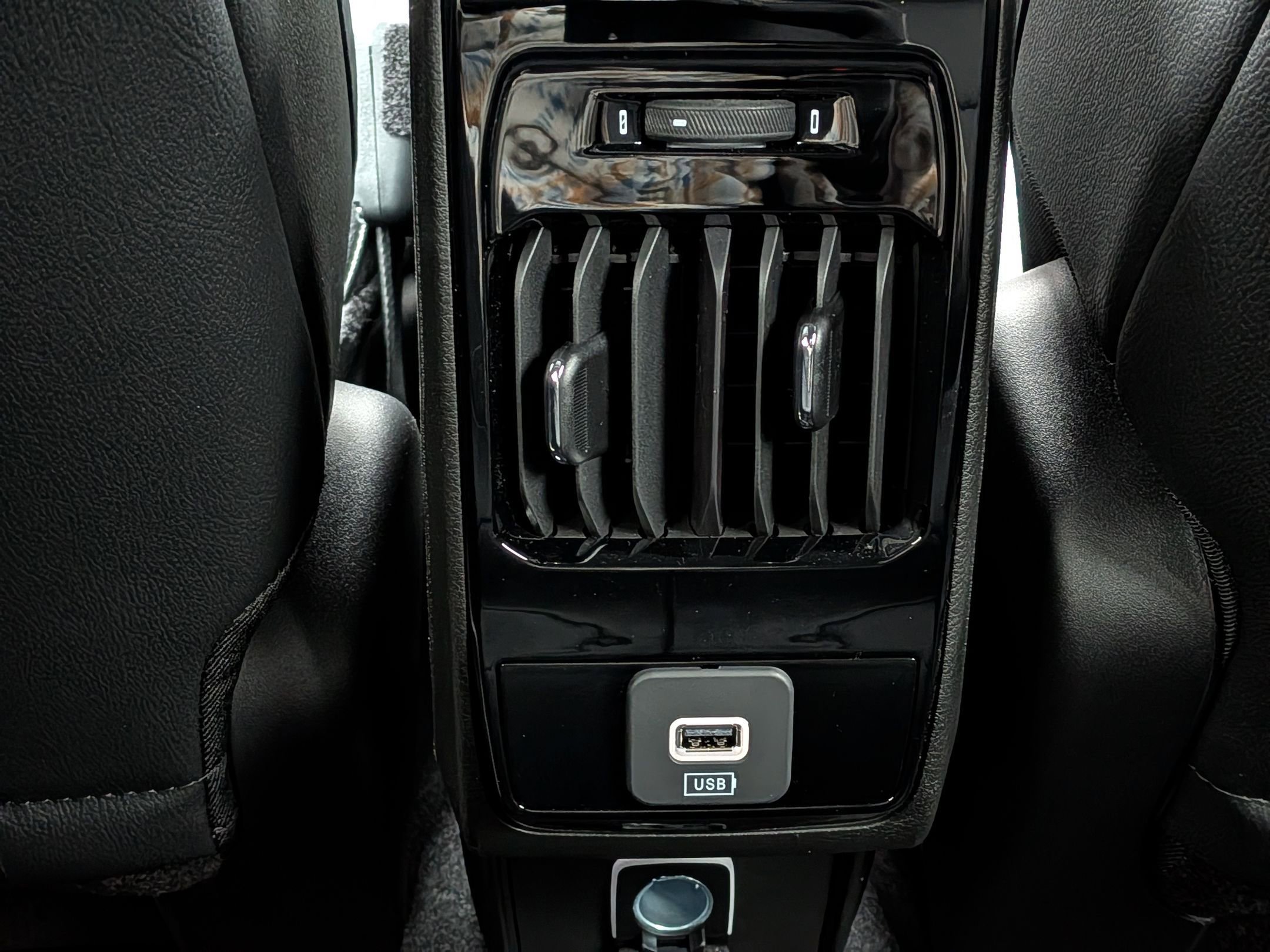 New 2026 Jeep Compass Limited w/ Sun, Sound & Navigation Group image 29