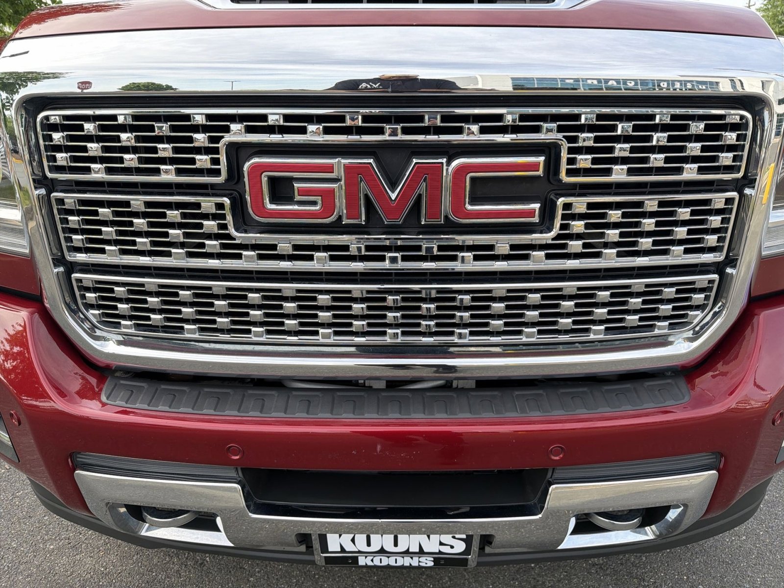Used 2018 GMC Sierra 2500 Denali w/ Duramax Plus Package AWD/4WD image 12