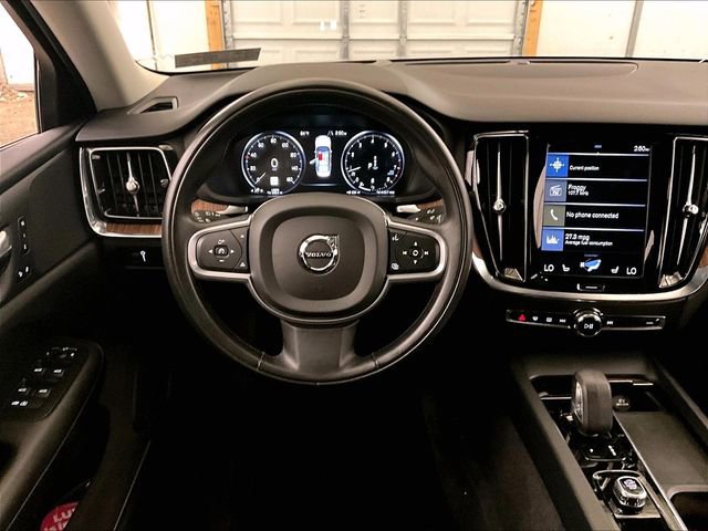 Used 2022 Volvo S60 B5 Momentum w/ Advanced Package AWD/4WD image 5