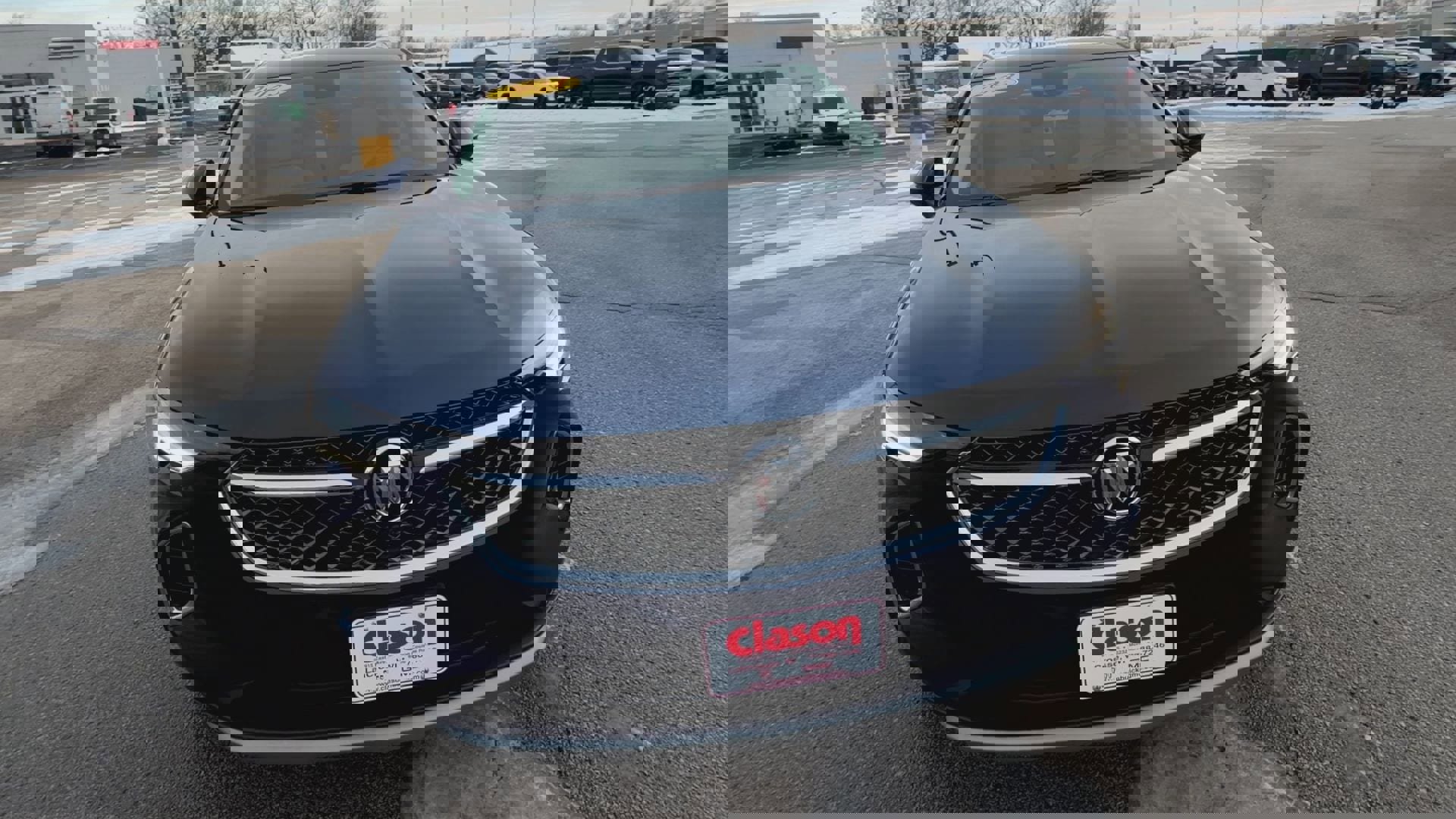 Used 2023 Buick Envision Avenir image 3