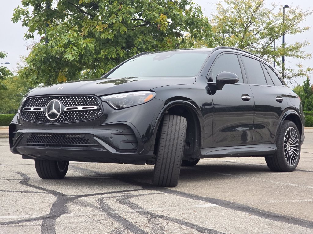 Used 2025 Mercedes-Benz GLC 350e 4MATIC image 13