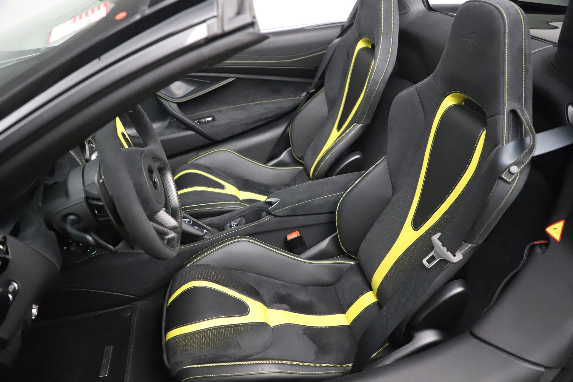 Used 2020 McLaren 720S Spider RWD image 21