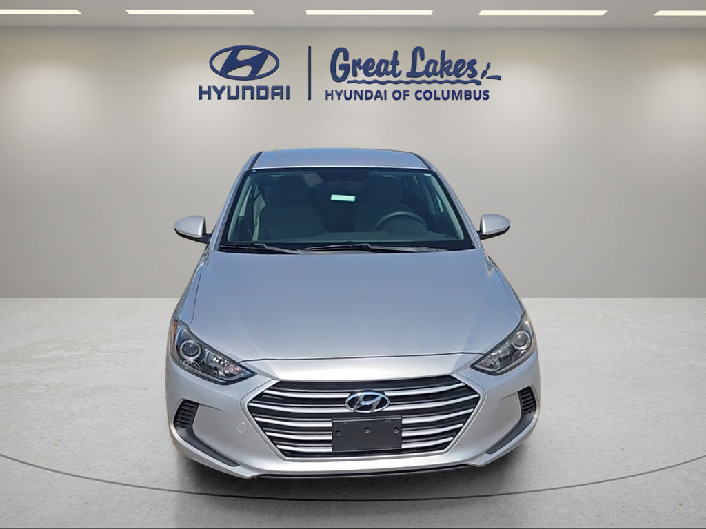 Used 2017 Hyundai Elantra SE w/ Cargo Package FWD image 2