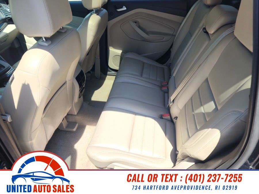 Used 2016 Ford Escape Titanium w/ Equipment Group 301A AWD/4WD image 10