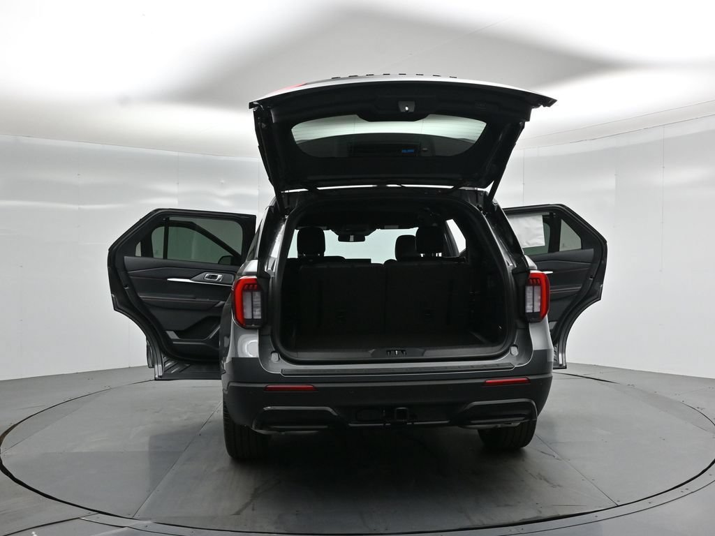 New 2026 Ford Explorer ST-Line w/ ST-Line Street Pack AWD/4WD image 35