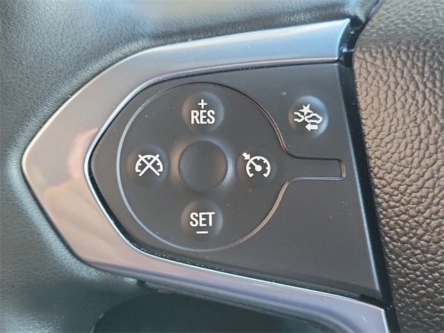 Used 2023 Chevrolet Traverse LT image 8